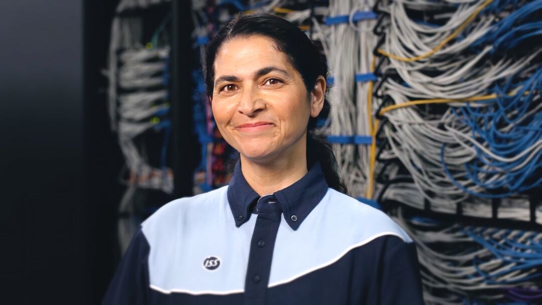 Web_Desktop-2022_Data_Center_04