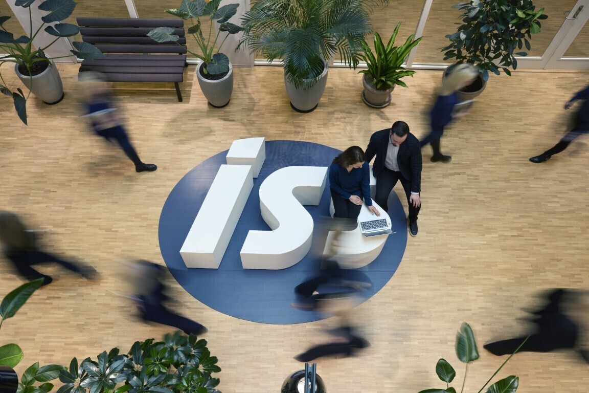 ISS feb243892 (Medium)-1-1-1