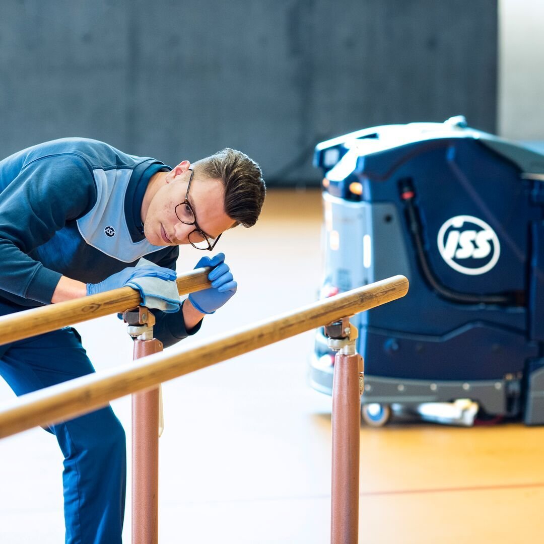 Square-2024_ISS_CH_Cleaning_Cobot__02